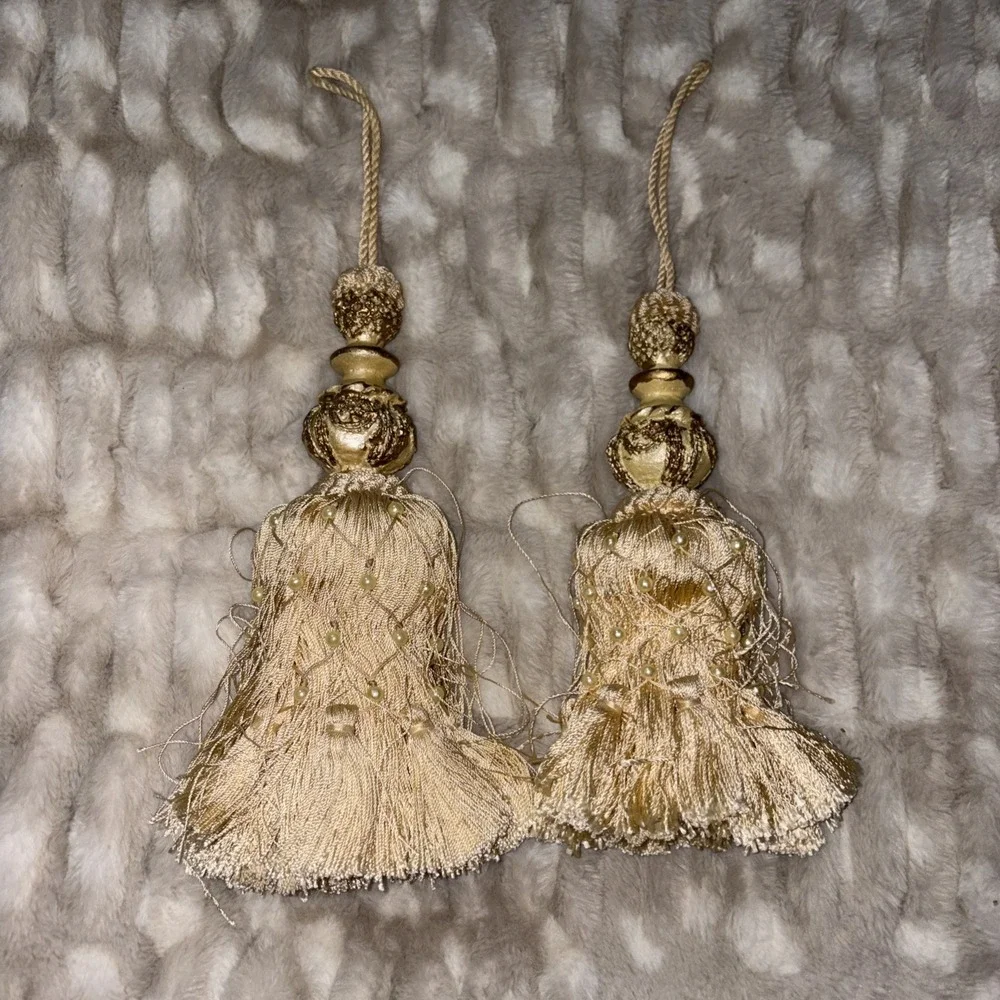 2 Tapestry Hanging Tassels Beaded Ornamental Moroccan Style Curtain Tie Backs